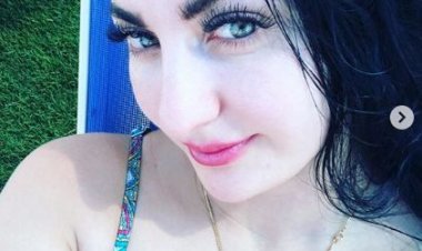 من غير البتاع – شاهد صافيناز تظهر من غير هدوم علي السرير